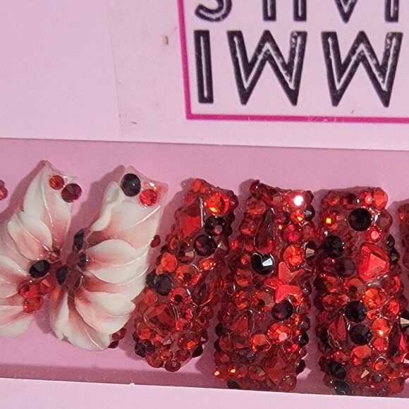 10 pcs Red Rose Victorian Style Fingernails - Picture 5 of 10
